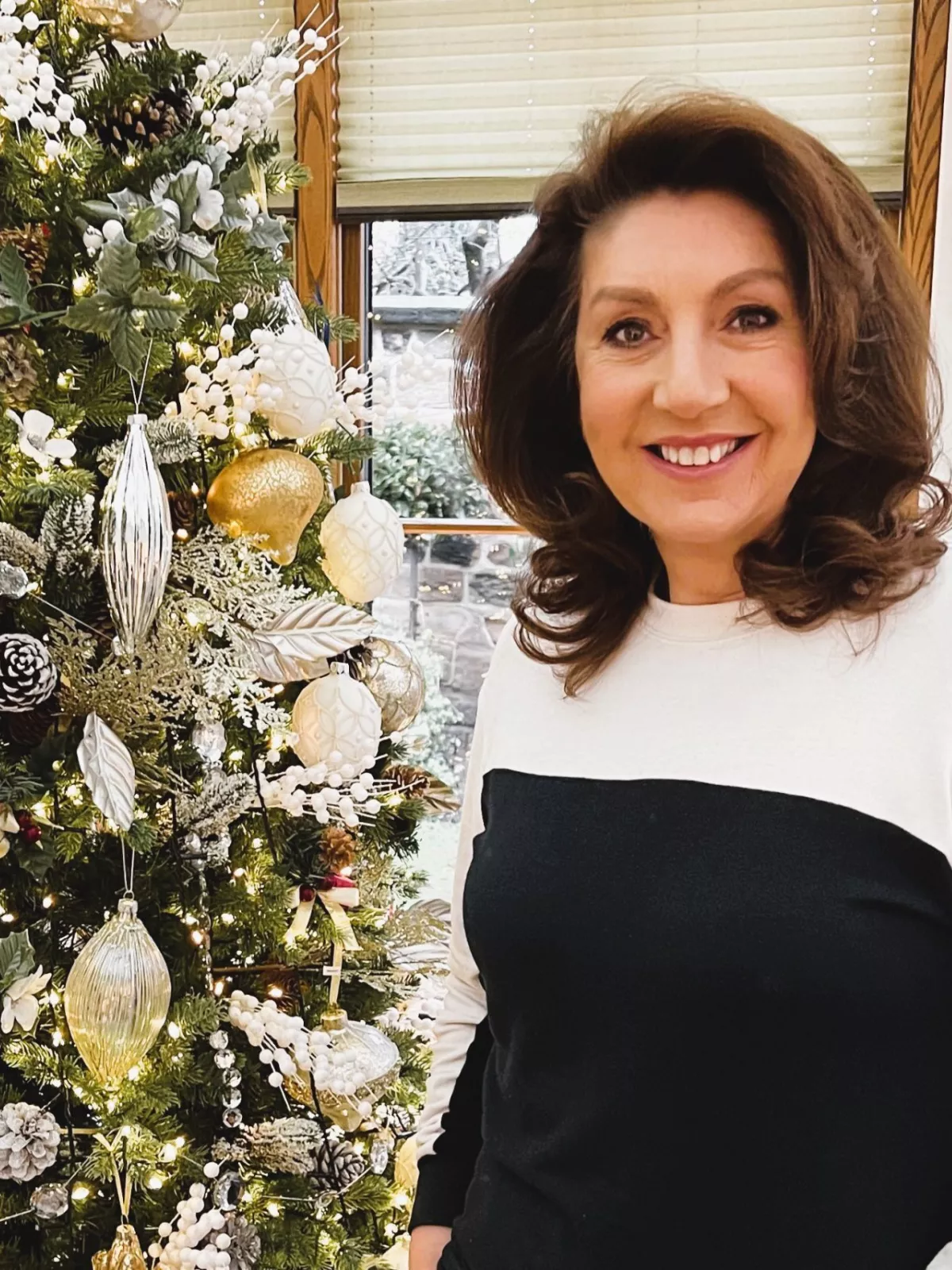 Jane chrismtmas photo scaled