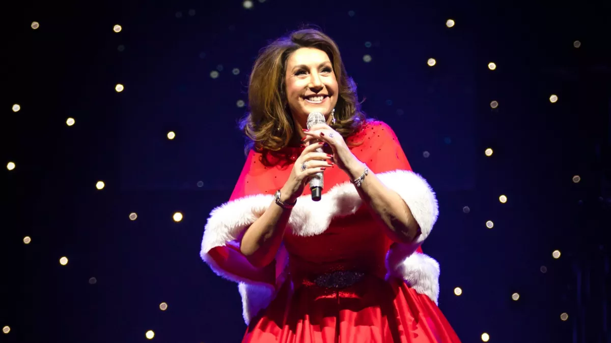 Jane Mc D xmas Arena Leeds 2019 108 scaled